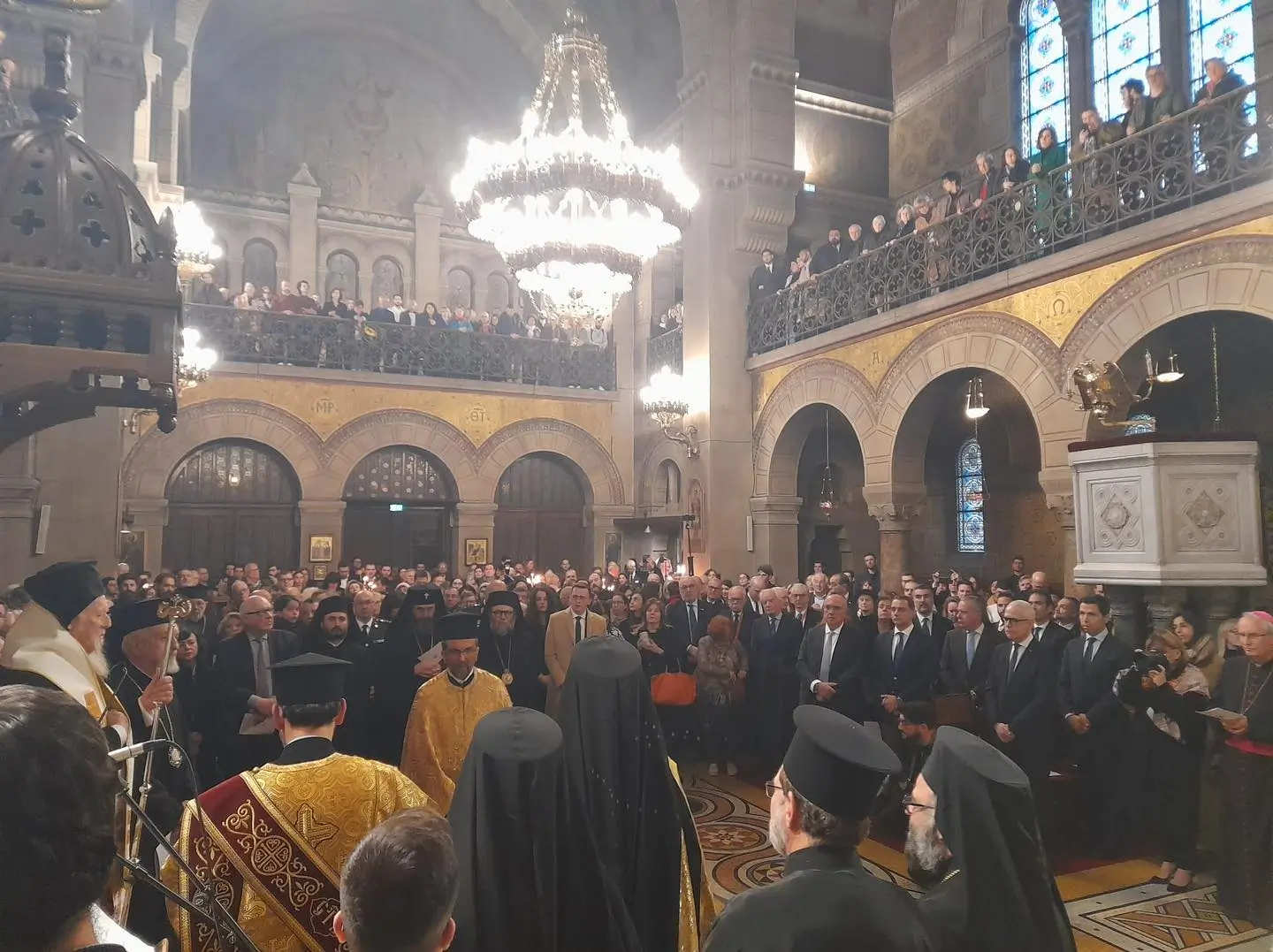 Le patriarche œcuménique a rencontré le président du Sénat français et a assisté à l’office d’action de grâce à la cathédrale orthodoxe grecque à Paris