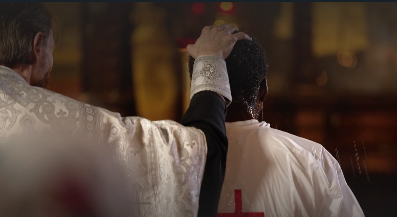 (Re)voir le documentaire « Le rite de l’entrée dans l’Église »