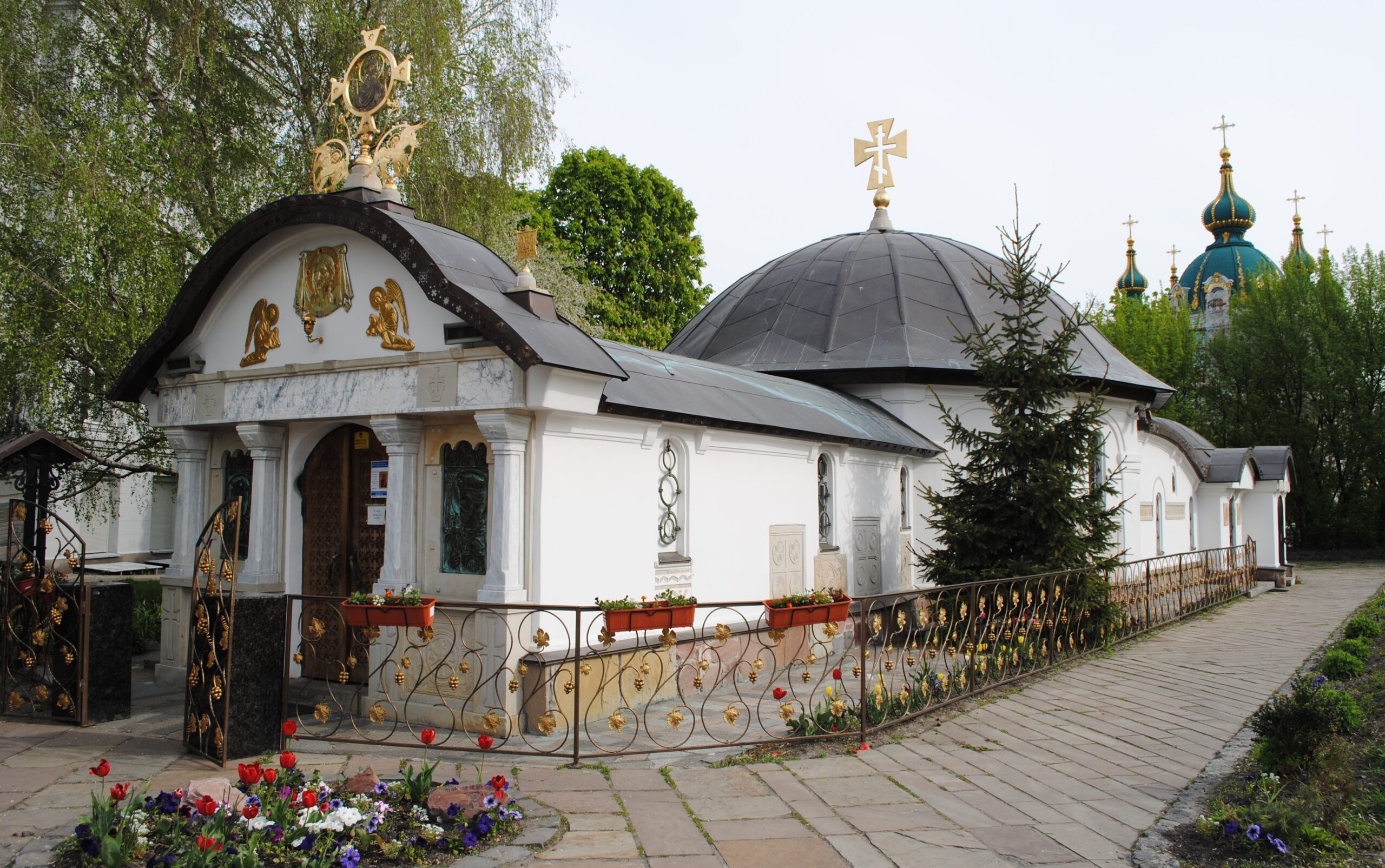 L’église de « la Dîme » au centre de Kiev a été rasée dans la nuit du 16 mai par les autorités ukrainiennes