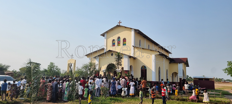 Dédicace d’une église à Koungou (République Démocratique du Congo) le dimanche des Myrrophores