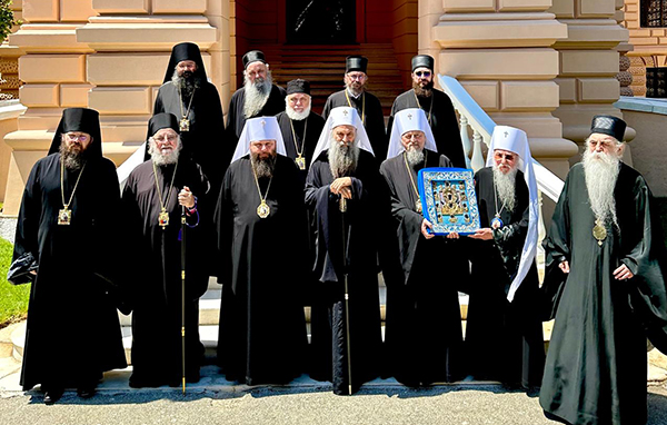 Session conjointe des Saint-Synodes des évêques des Églises serbe et russe hors-frontières à Sremski Karlovci (Serbie)