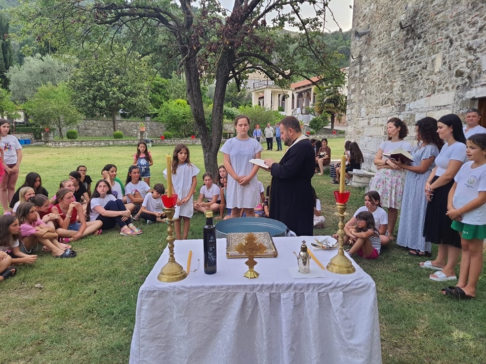 Camps Albanie Bapteme