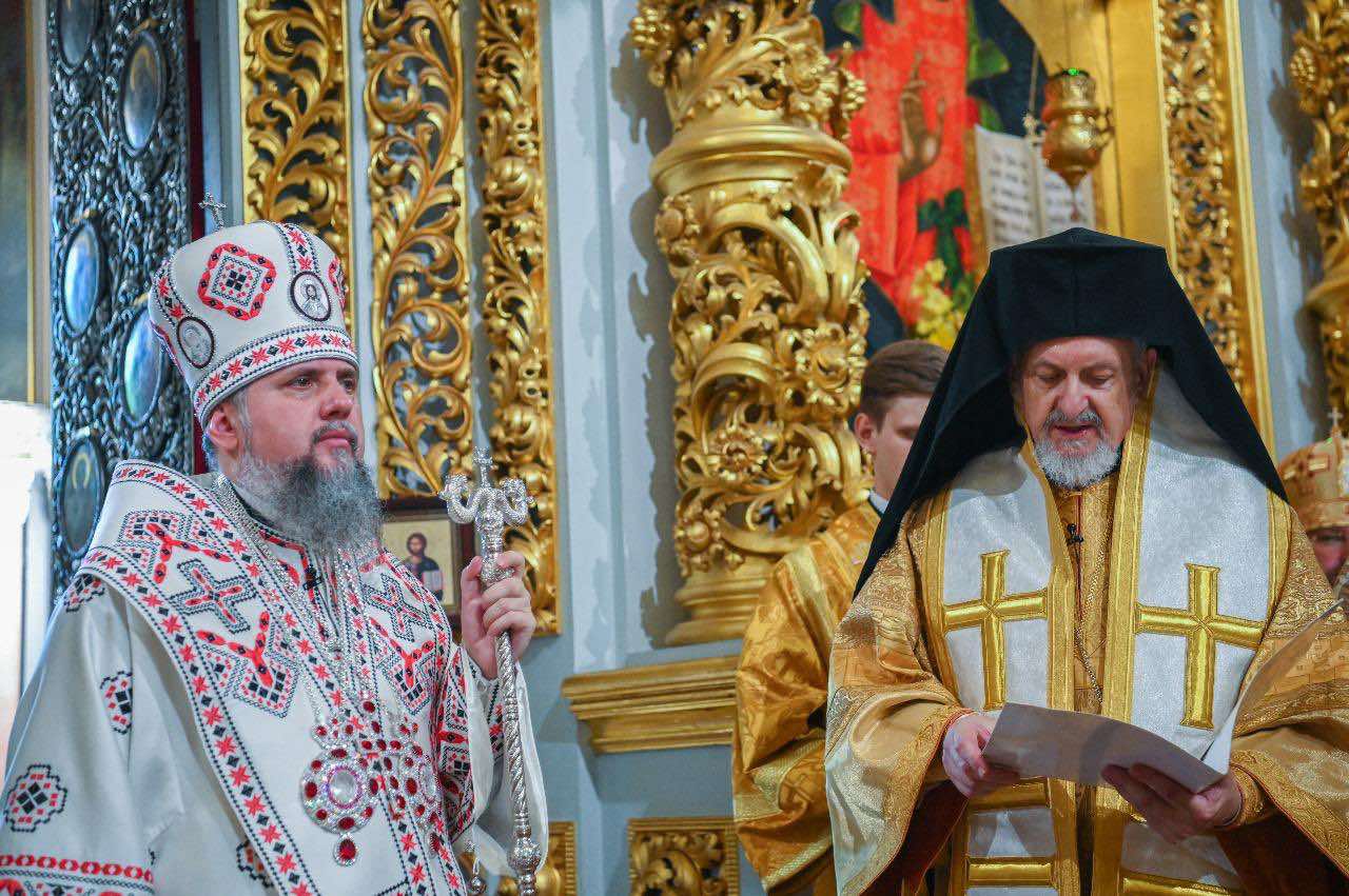 Le métropolite Épiphane de Kiev et le métropolite Emmanuel de Chalcédoine ont célébré la Divine Liturgie en Ukraine