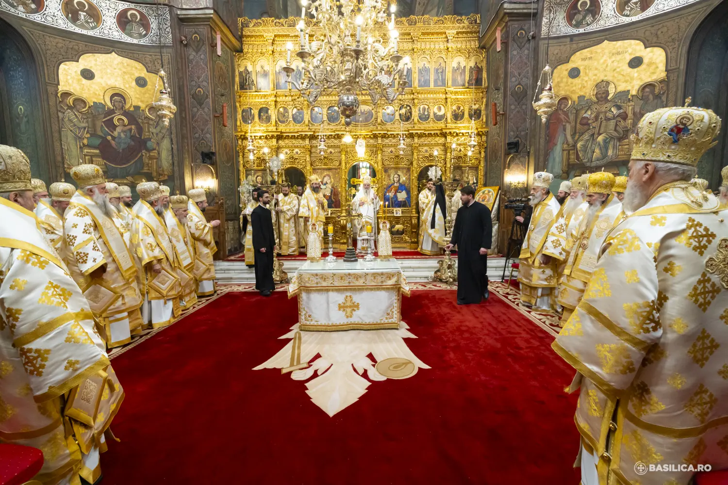 L’Église roumaine célèbre le centenaire de son patriarcat et proclame de nouveaux saints du XXe siècle