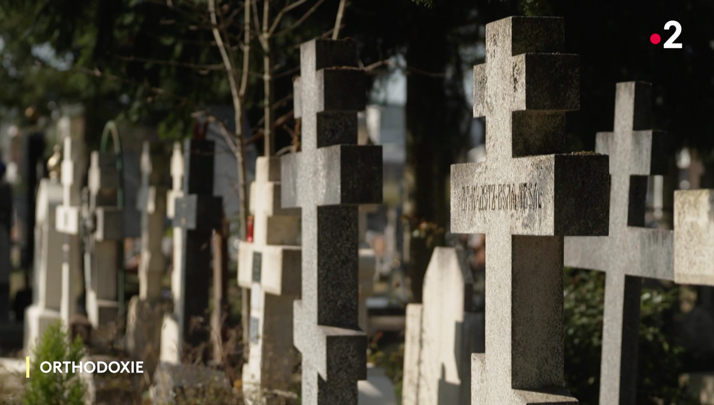 (Re)voir le documentaire « Cimetières, antichambres de la résurrection »
