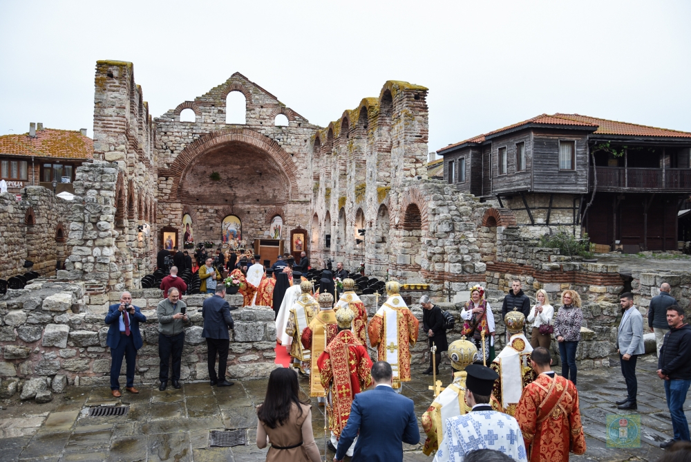 À Nessebar (Bulgarie), une liturgie célébrée pour la première fois depuis 600 ans