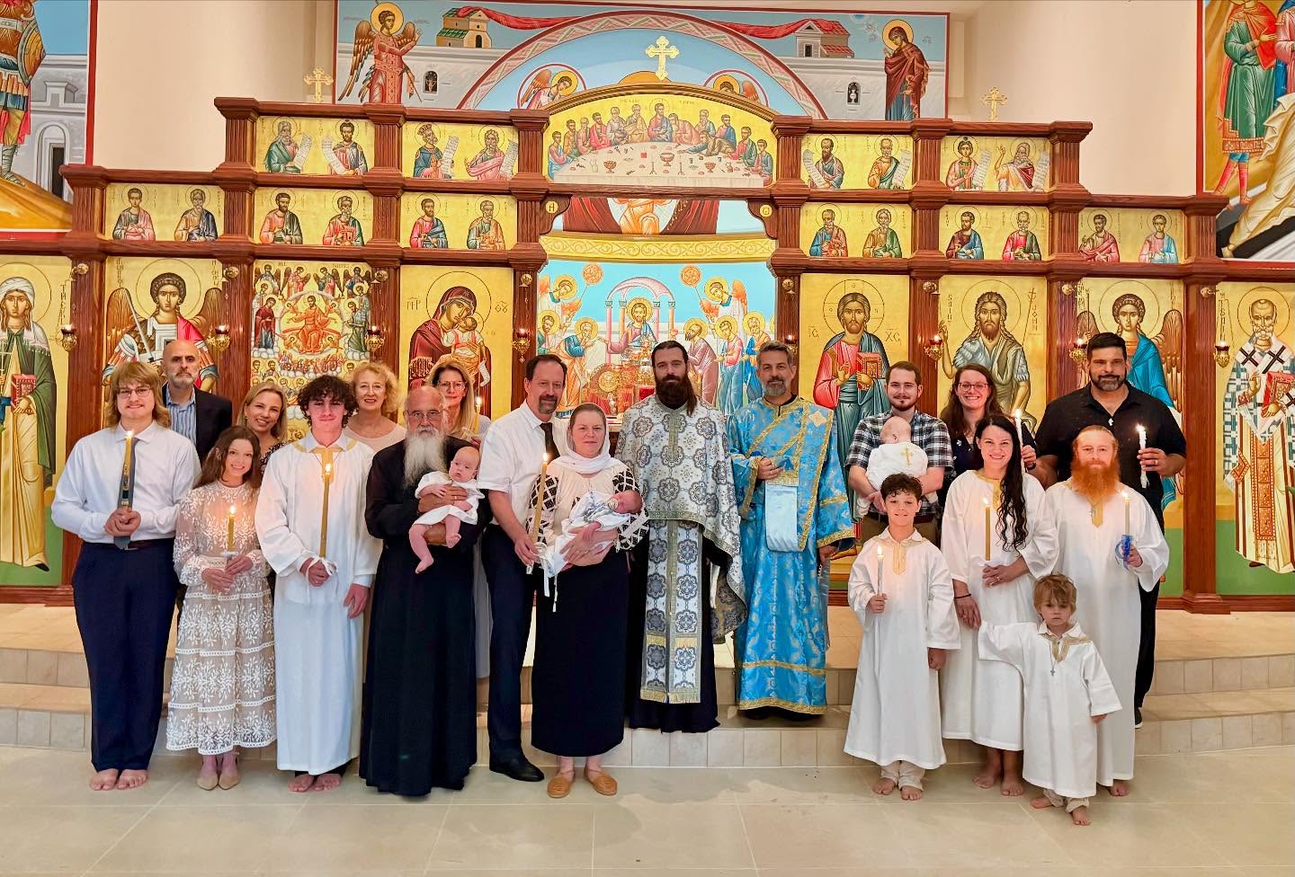 Une église orthodoxe de Raleigh accueille 50 nouveaux catéchumènes, portant le total à 164