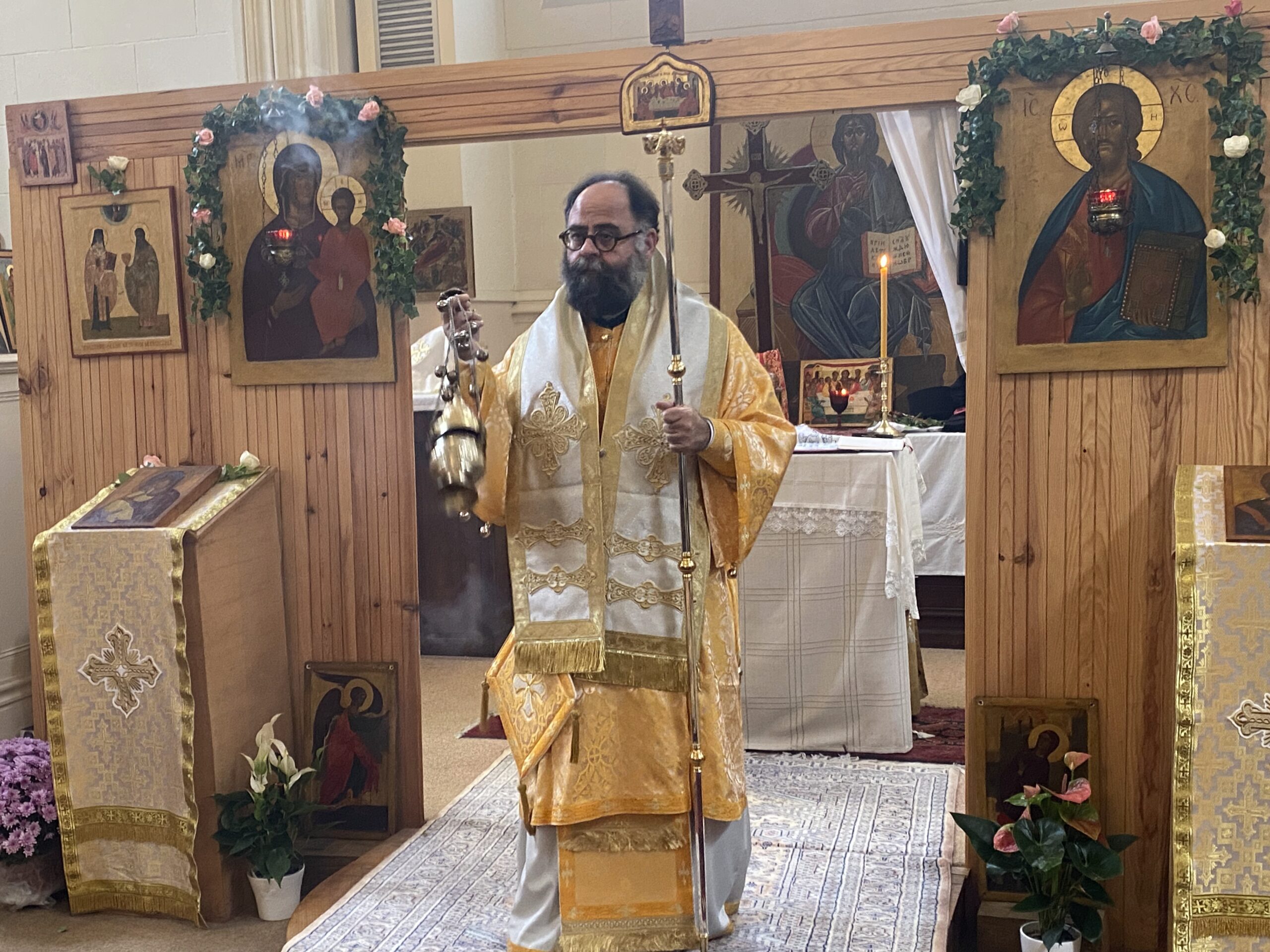 La fête de saint Nectaire d’Égine, patron de la paroisse de Rennes, a été présidée par le métropolite Dimitrios