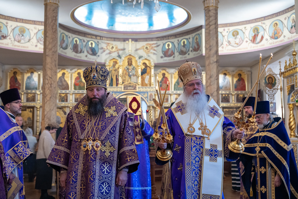 Les primats de l’Église orthodoxe en Amérique et de l’Église orthodoxe russe hors-frontières ont concélébré la Liturgie à New York