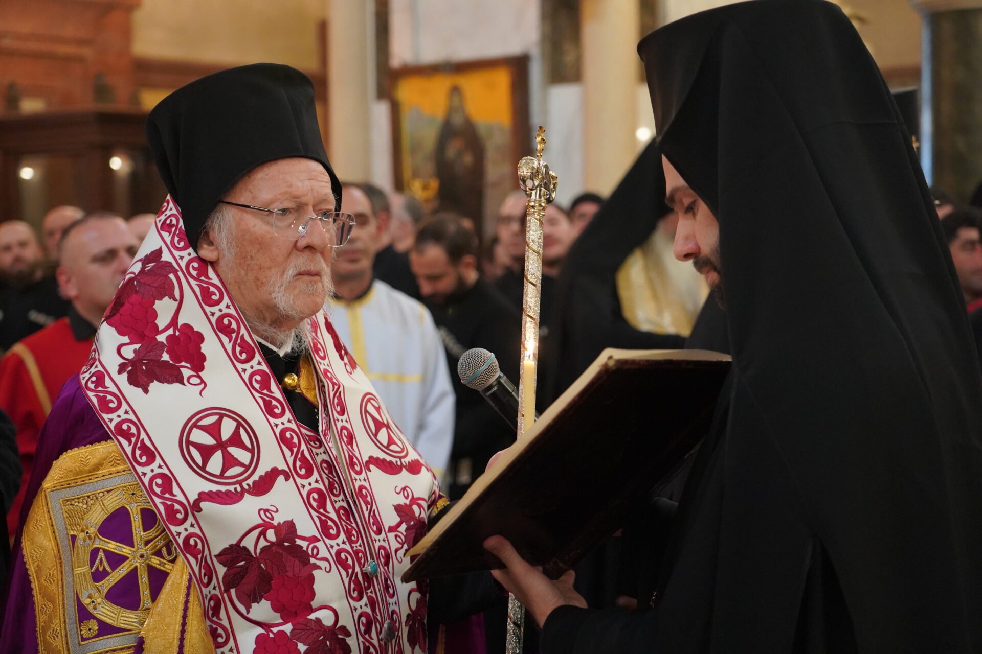 Le patriarche œcuménique a présidé l&rsquo;office des funérailles du défunt primat de l&rsquo;Église de Géorgie