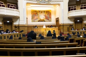 Le Synode De L'église Orthodoxe Roumaine Approuve