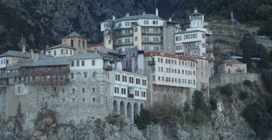 Le Mont Athos Reste En état D’alerte Maximale