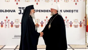 Les Métropolites De Chisinau Vladimir Et Antoine